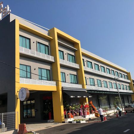 O&G Hotel Parit Buntar Zewnętrze zdjęcie