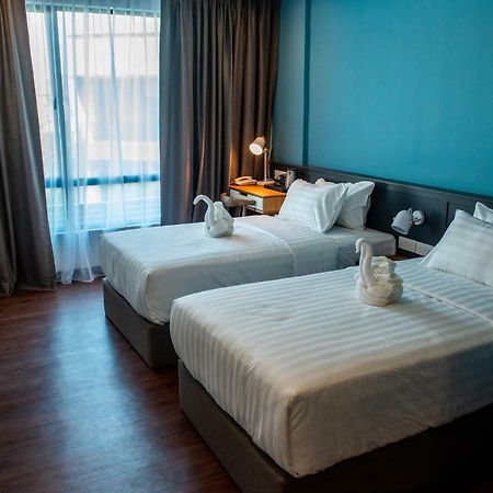 O&G Hotel Parit Buntar Zewnętrze zdjęcie