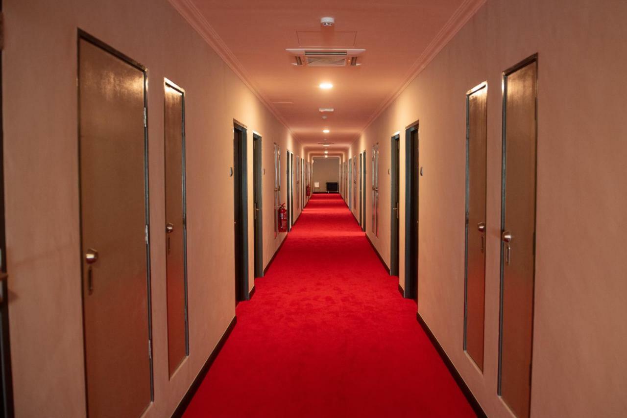 O&G Hotel Parit Buntar Zewnętrze zdjęcie