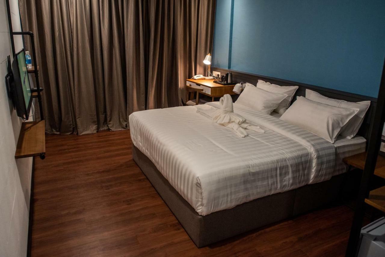 O&G Hotel Parit Buntar Zewnętrze zdjęcie